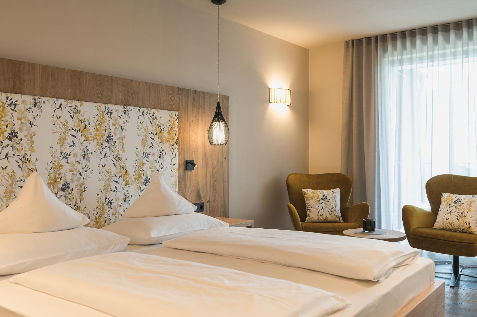 Hotel Landsitz Stroblhof Tirolo Esterno foto