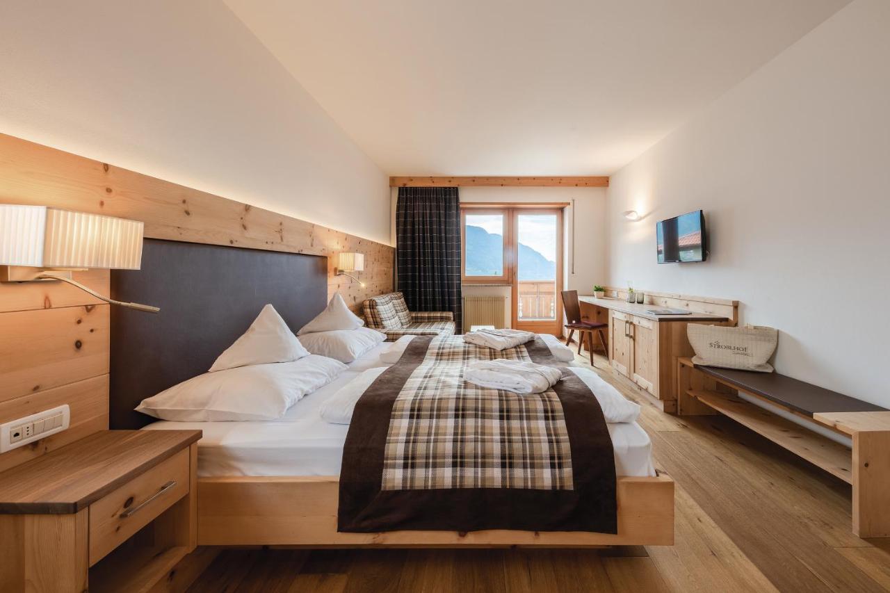 Hotel Landsitz Stroblhof Tirolo Esterno foto